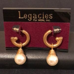 PEARL DROP GOLD TONE PIERCED HOOP EARRINGS NWT VINTAGE